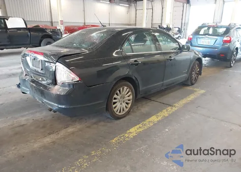 2011 Ford Fusion Hybrid z USA, uszkodzony, nr VIN 3FADP0L35BR130495